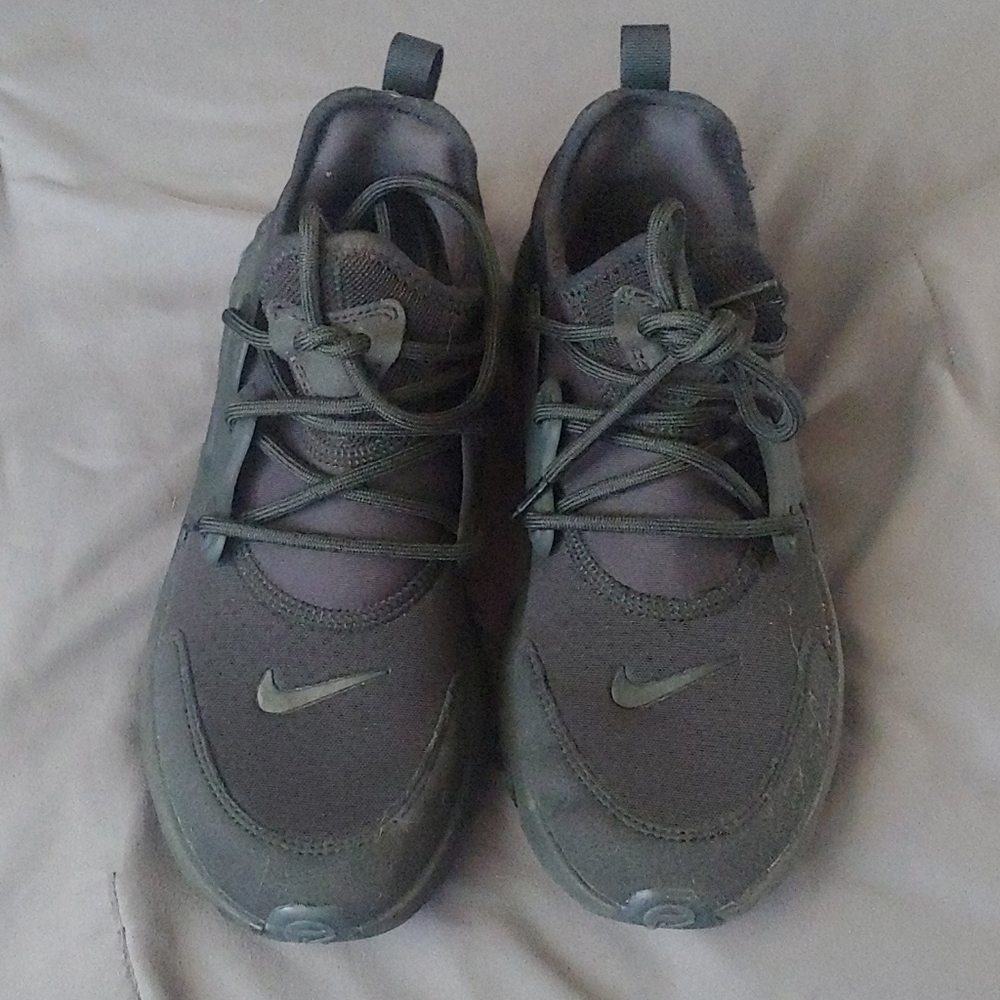 Nike youth sneakers